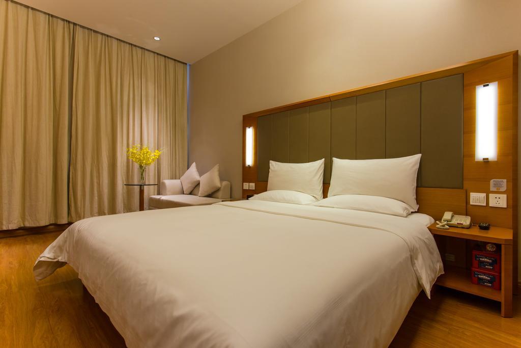 Ji Hotel Wuhan Guanggu Plaza Quarto foto
