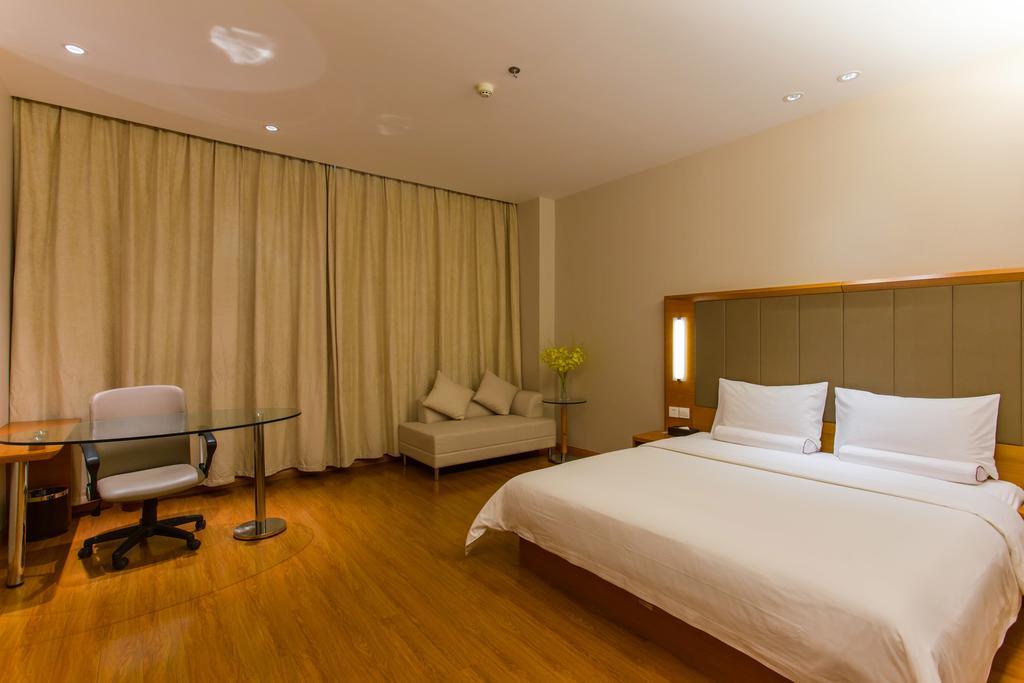 Ji Hotel Wuhan Guanggu Plaza Quarto foto