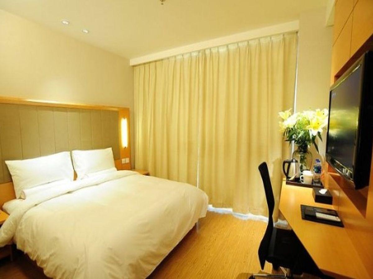 Ji Hotel Wuhan Guanggu Plaza Exterior foto